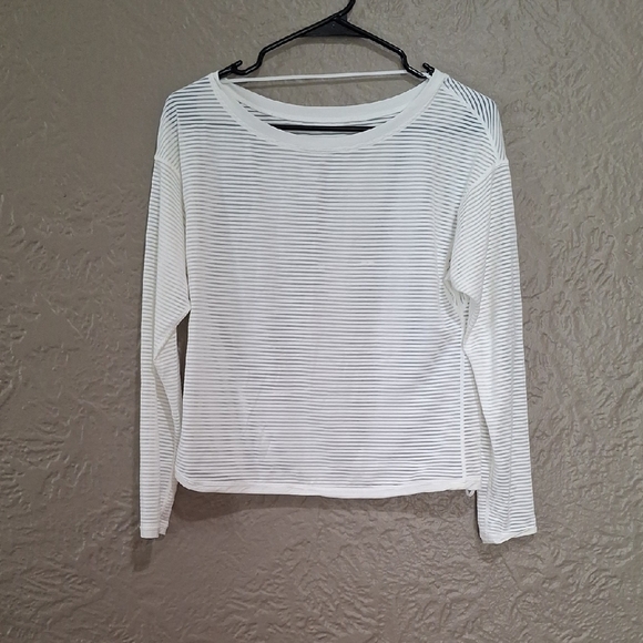 Lululemon Athletica Wome's White Striped  Blouse Size M - Picture 1 of 6